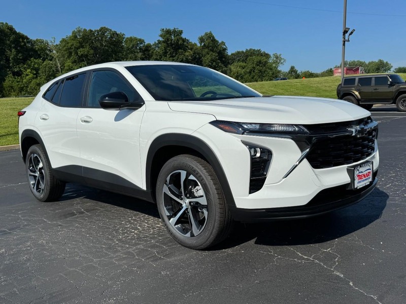 Chevrolet Trax Vehicle Image 02