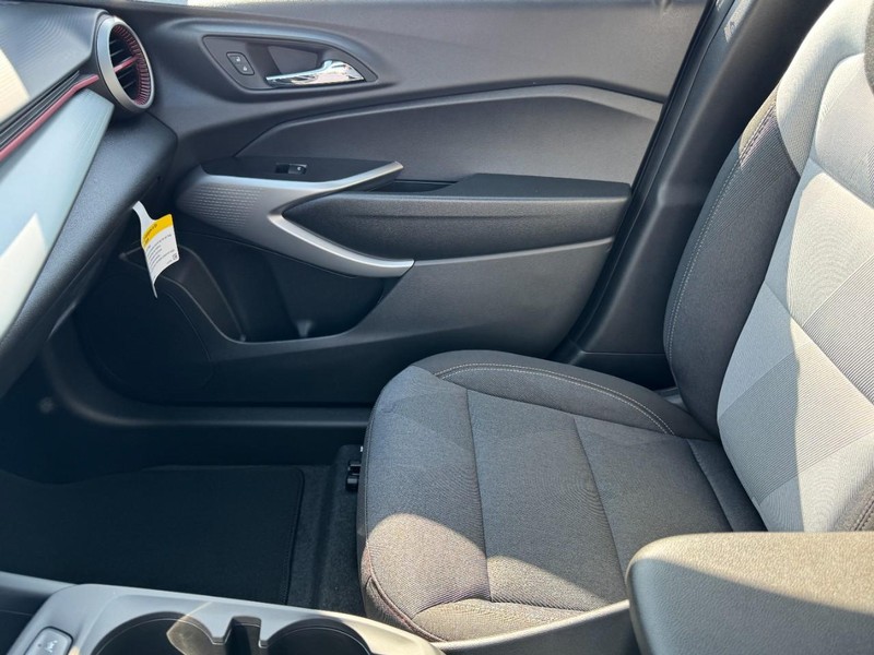 Chevrolet Trax Vehicle Image 09