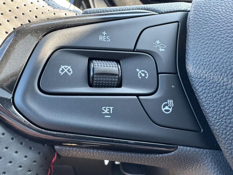 Chevrolet Trax Vehicle Image 12