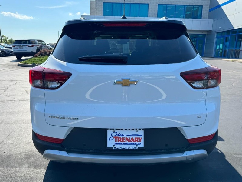 Chevrolet TrailBlazer Vehicle Image 04