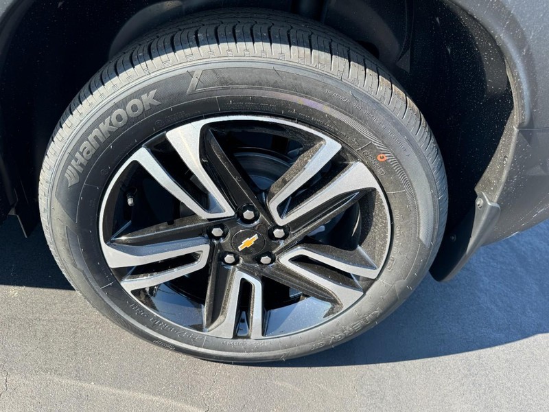 Chevrolet TrailBlazer Vehicle Image 06