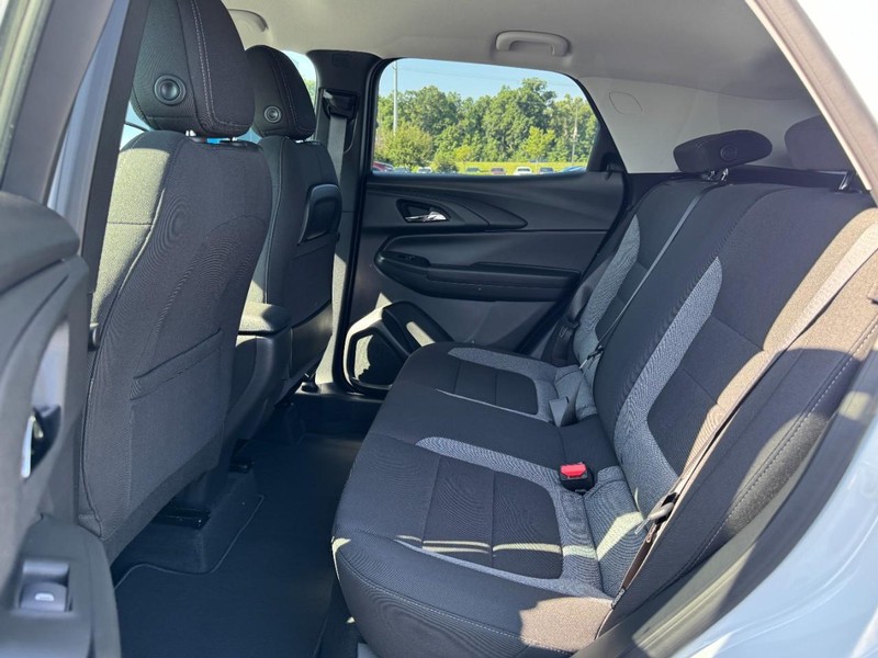 Chevrolet TrailBlazer Vehicle Image 07