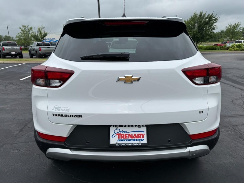 Chevrolet TrailBlazer Vehicle Image 04