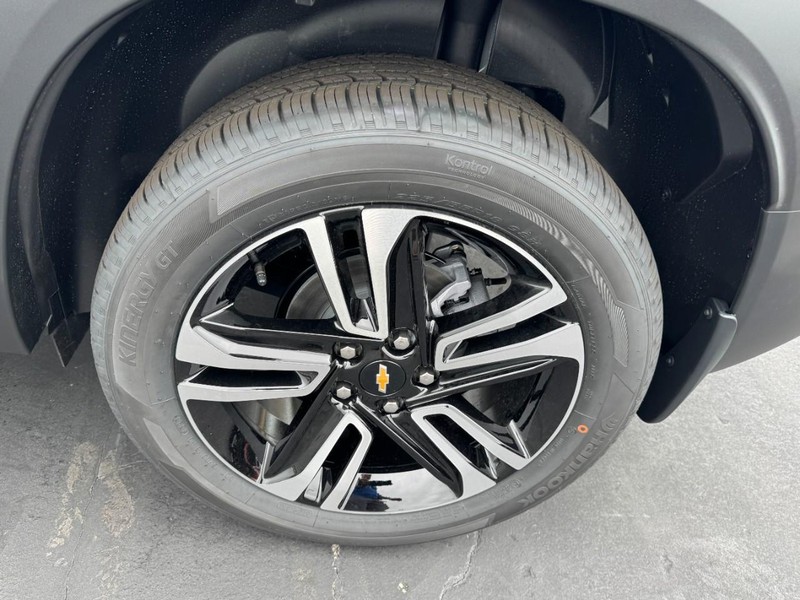 Chevrolet TrailBlazer Vehicle Image 06