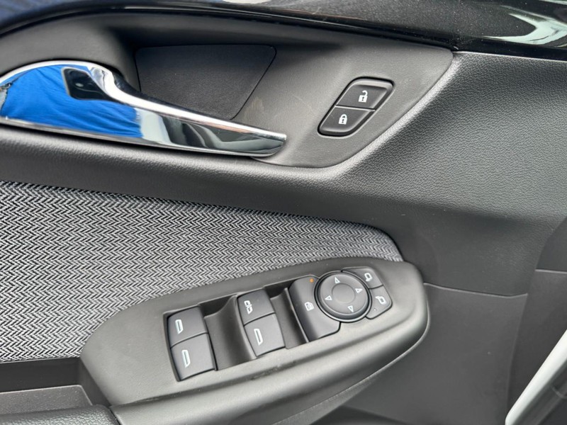 Chevrolet TrailBlazer Vehicle Image 10