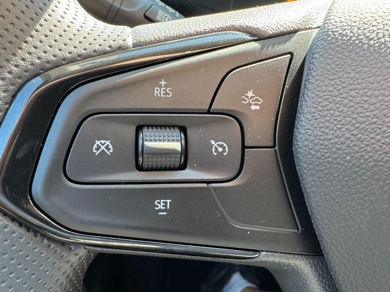Chevrolet TrailBlazer Vehicle Image 11