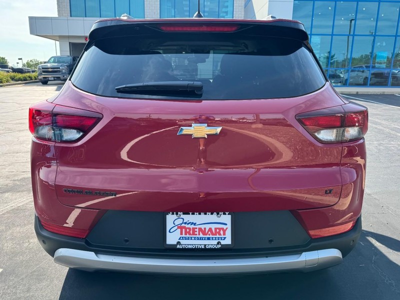 Chevrolet TrailBlazer Vehicle Image 04