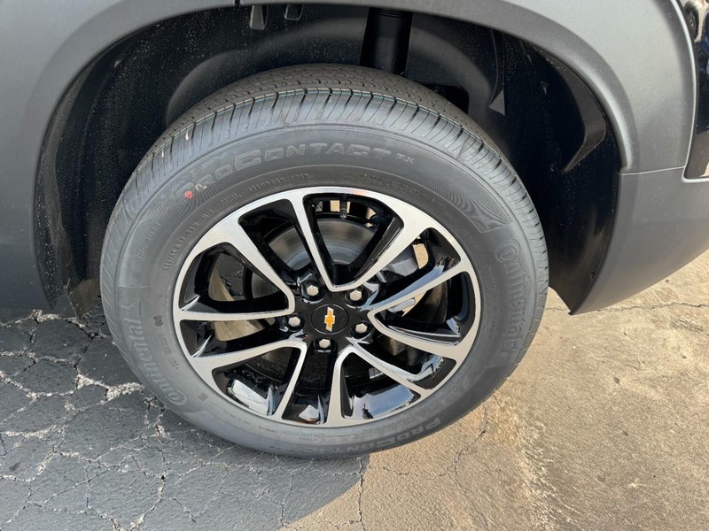 Chevrolet TrailBlazer Vehicle Image 06