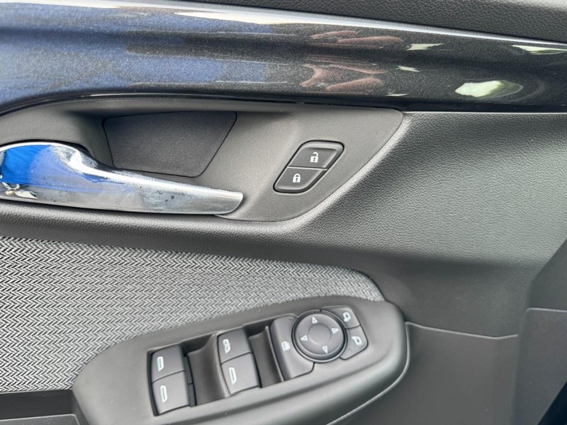 Chevrolet TrailBlazer Vehicle Image 10