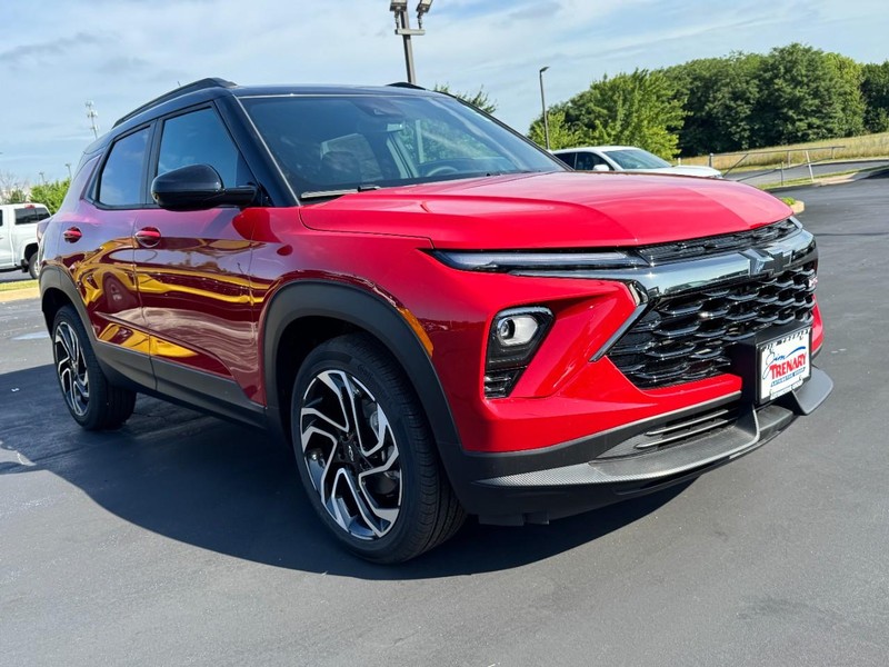 Chevrolet TrailBlazer Vehicle Image 02