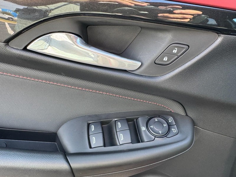 Chevrolet TrailBlazer Vehicle Image 10