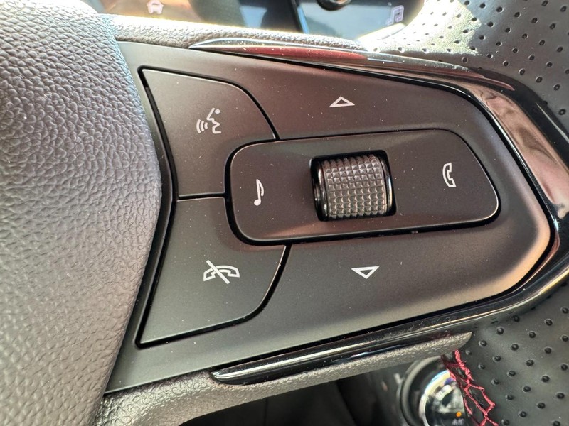 Chevrolet TrailBlazer Vehicle Image 12