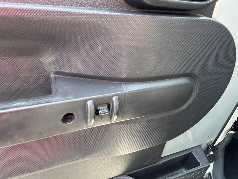Jeep Wrangler Vehicle Image 15