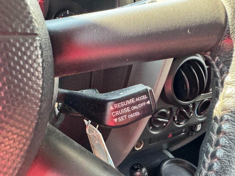 Jeep Wrangler Vehicle Image 16