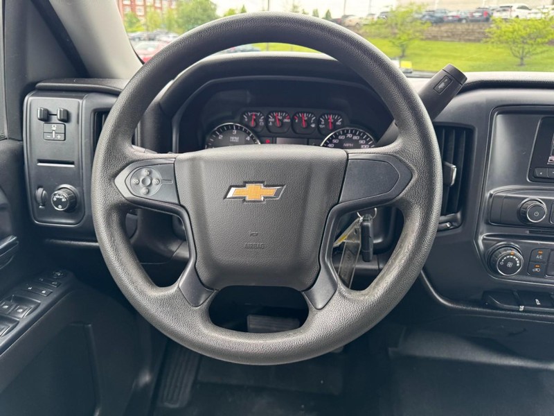 Chevrolet Silverado 1500 Vehicle Image 12