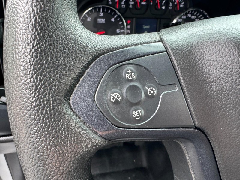 Chevrolet Silverado 1500 Vehicle Image 17