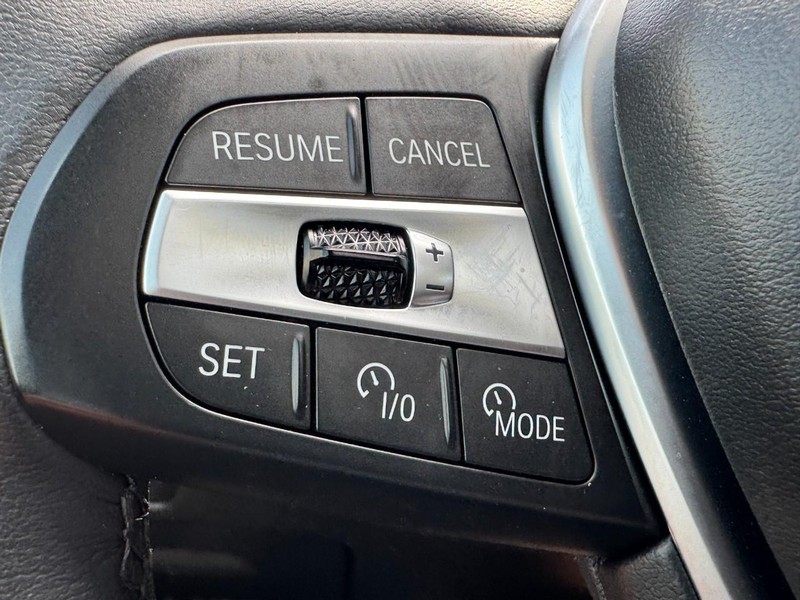 BMW X5 Vehicle Image 17