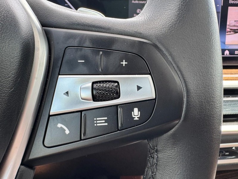 BMW X5 Vehicle Image 18