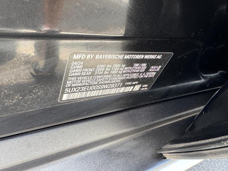 BMW X5 Vehicle Image 25