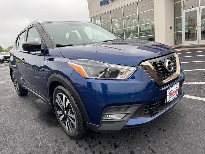 Nissan Kicks Vehicle Image 02