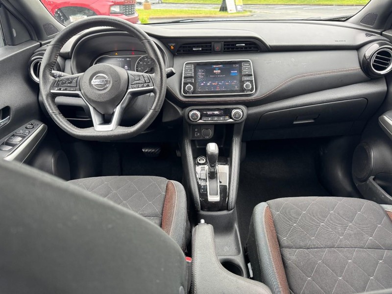 Nissan Kicks Vehicle Image 11
