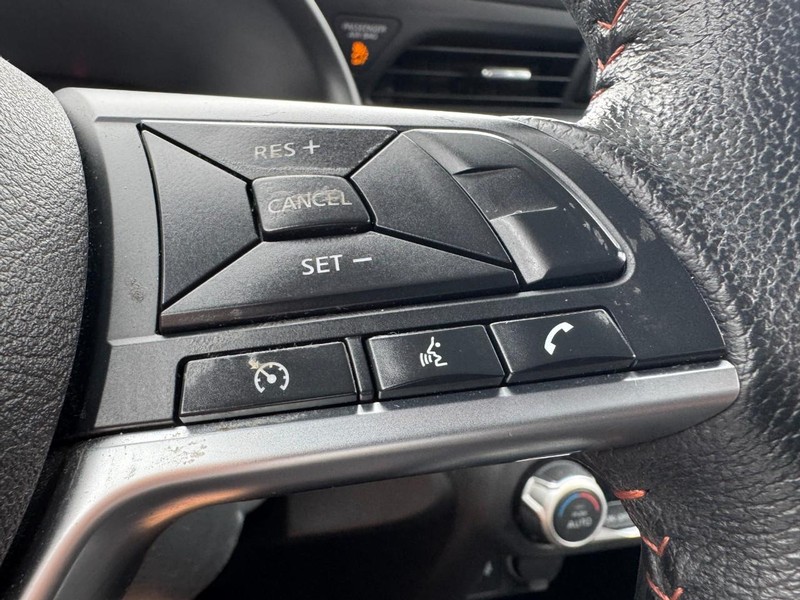 Nissan Kicks Vehicle Image 17