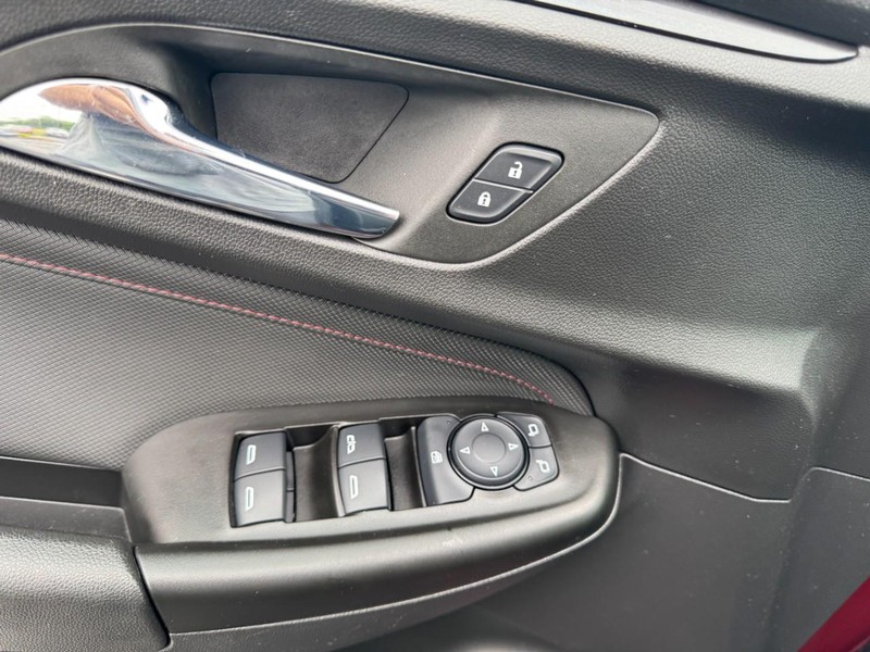 Chevrolet TrailBlazer Vehicle Image 15