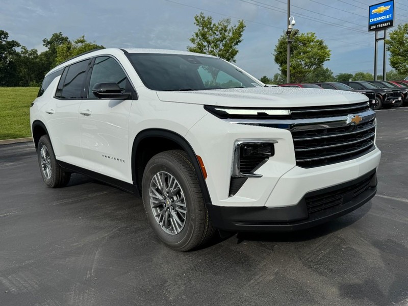 Chevrolet Traverse Vehicle Image 02