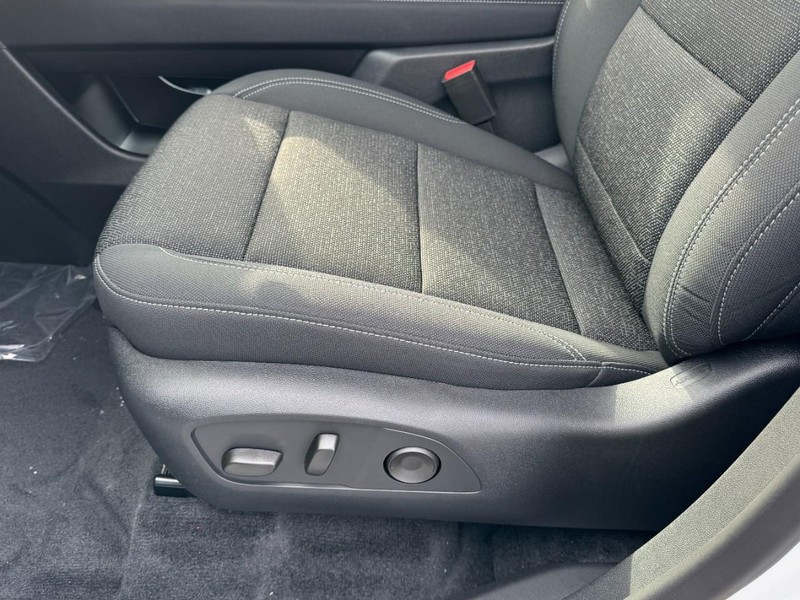 Chevrolet Traverse Vehicle Image 09