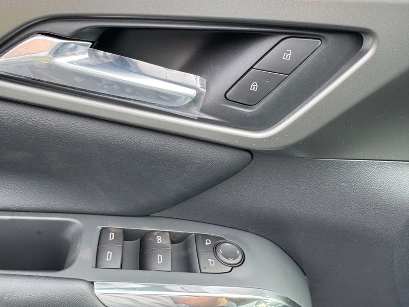 Chevrolet Traverse Vehicle Image 10