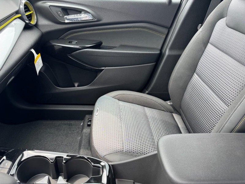 Chevrolet Trax Vehicle Image 08