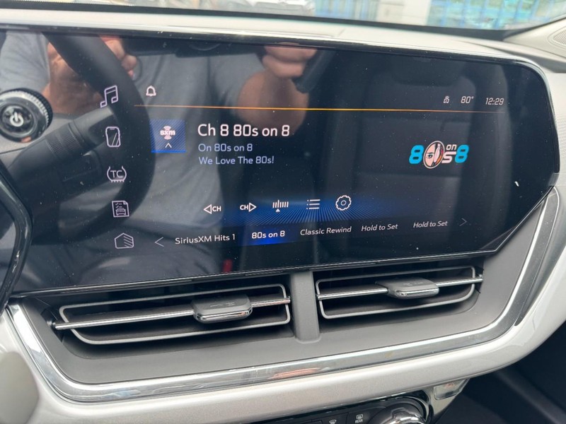 Chevrolet Trax Vehicle Image 14