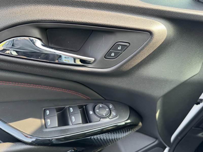Chevrolet Trax Vehicle Image 11