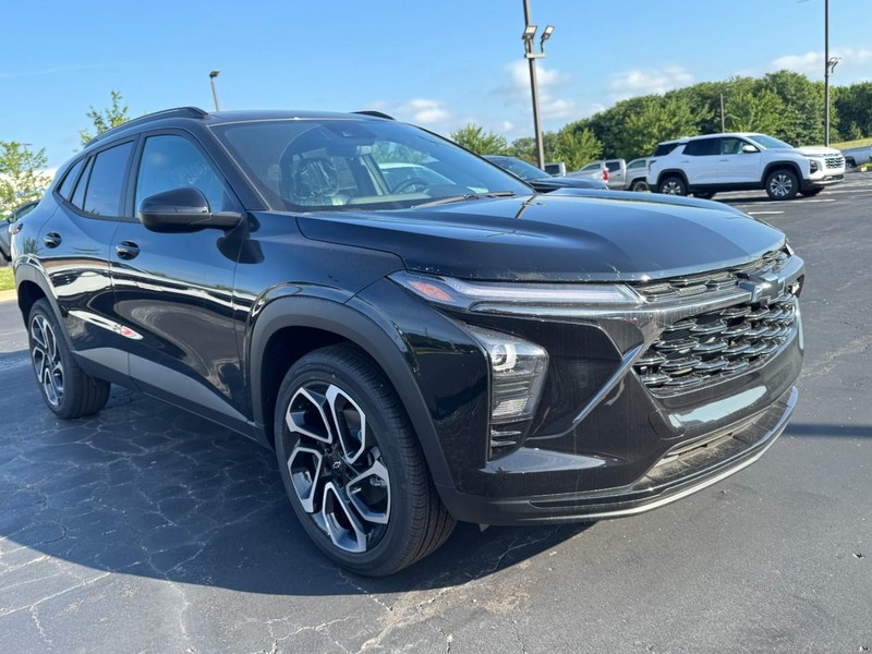 Chevrolet Trax Vehicle Image 02
