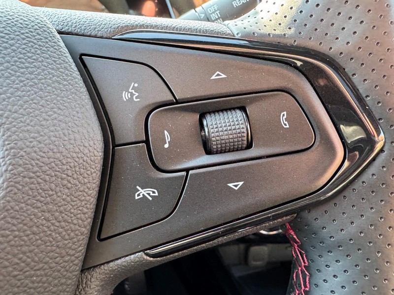 Chevrolet Trax Vehicle Image 11