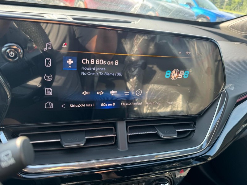Chevrolet Trax Vehicle Image 13