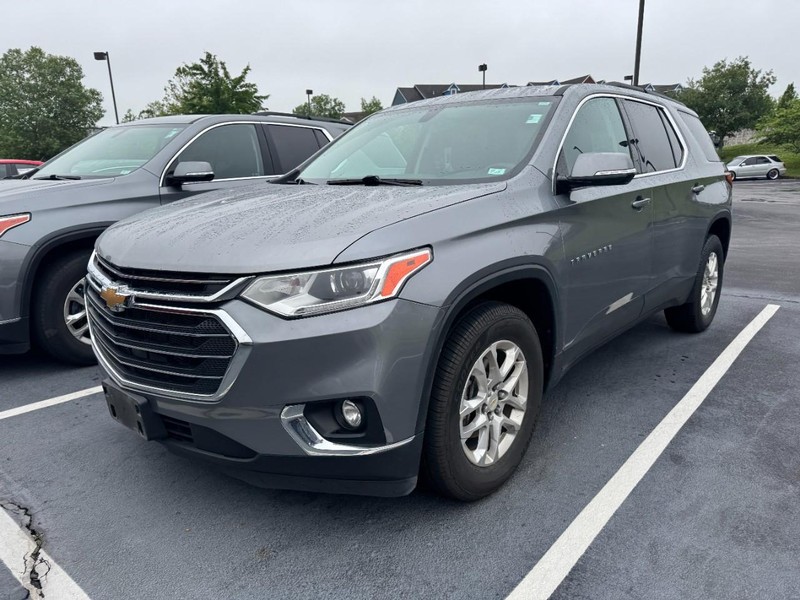 Chevrolet Traverse Vehicle Image 02
