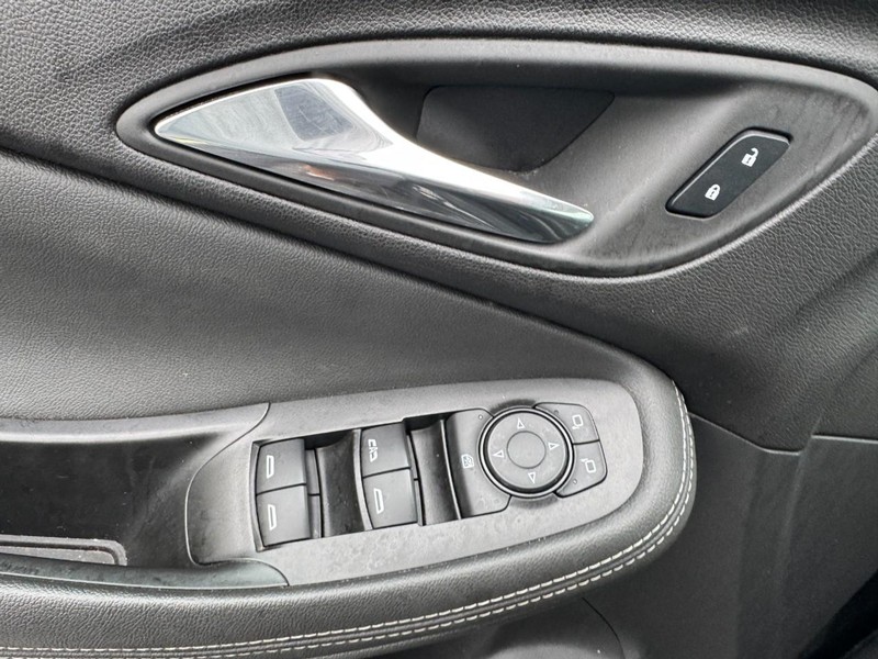 Buick Encore GX Vehicle Image 15