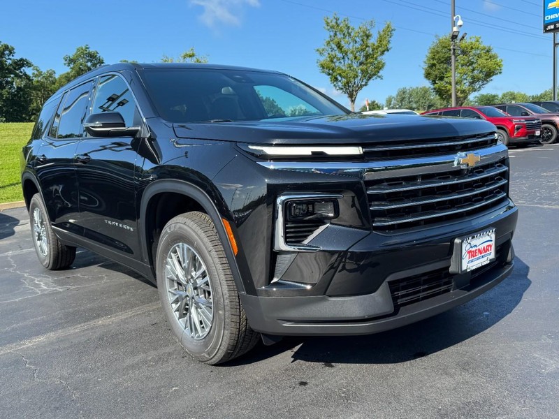 Chevrolet Traverse Vehicle Image 02