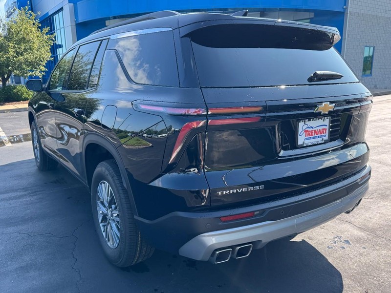 Chevrolet Traverse Vehicle Image 05
