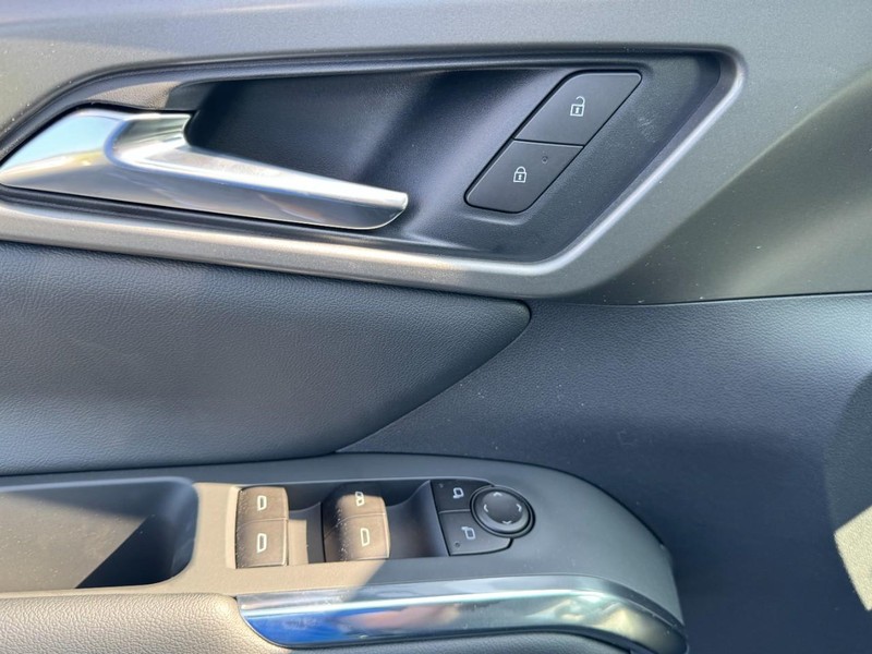 Chevrolet Traverse Vehicle Image 11