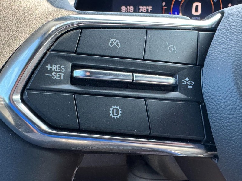 Chevrolet Traverse Vehicle Image 12