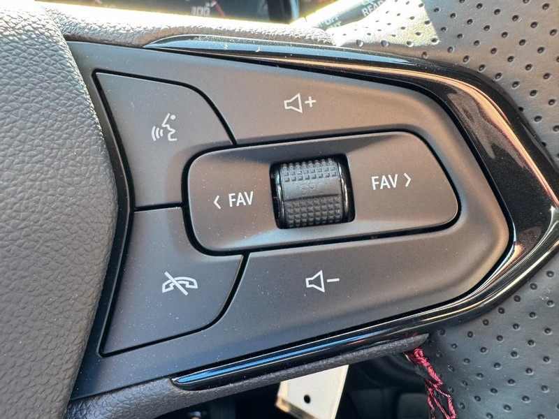 Chevrolet Trax Vehicle Image 12
