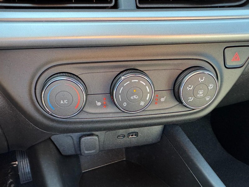 Chevrolet Trax Vehicle Image 13