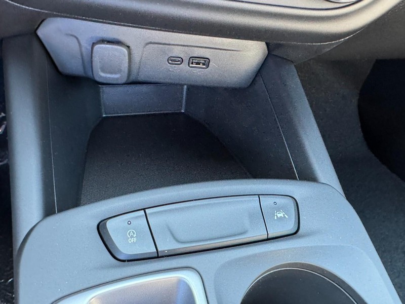 Chevrolet Trax Vehicle Image 16