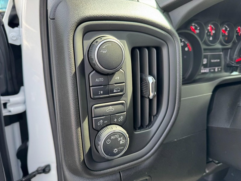 Chevrolet Silverado 1500 Vehicle Image 13