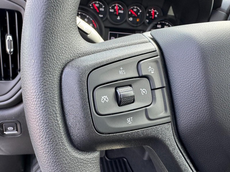 Chevrolet Silverado 1500 Vehicle Image 14