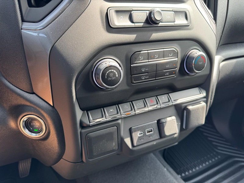 Chevrolet Silverado 1500 Vehicle Image 15
