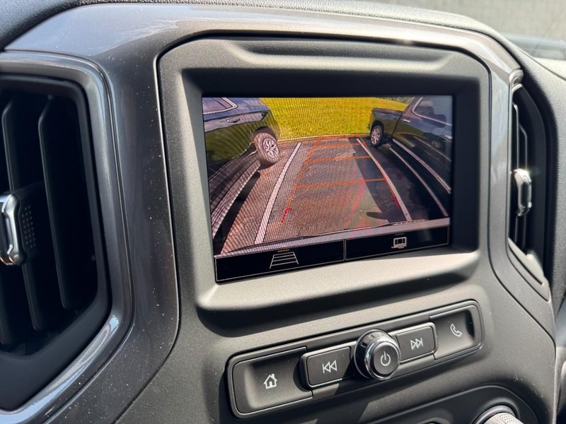 Chevrolet Silverado 1500 Vehicle Image 17