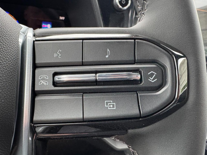 Chevrolet Colorado Vehicle Image 12
